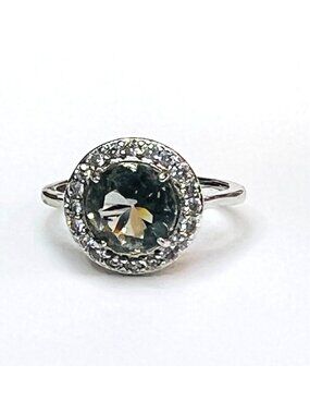 Ring Bomb Party, size 6, NWOT, gray stone silver color band, fashion, cocktail r